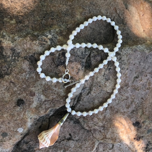 NEW Shell Beaded Necklace (One of A Kind) - Picture 3 of 9